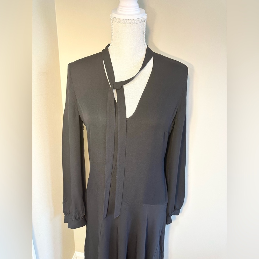 Theory 2 Black Tie Neck Drape Dress Long Sleeve Asymmetrical Hem 100% Silk - Picture 3 of 11